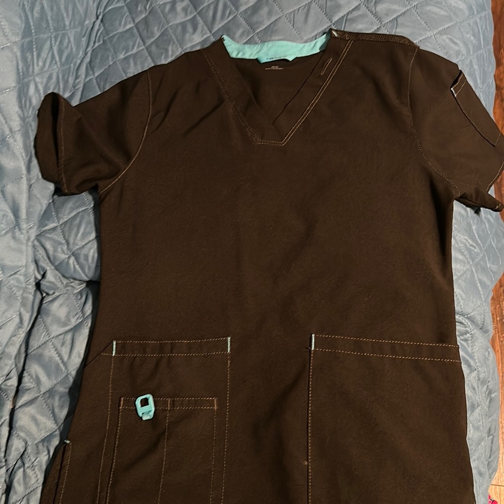 Black XS Carhartt scrub top